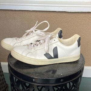 VEJA‎ Esplar Leather Sneakers. Size 7